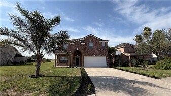 24 Los Lagos Dr in Edinburg, TX - Building Photo