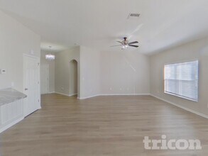 14214 Edinburgh Moor Dr in Wimauma, FL - Building Photo - Building Photo