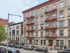 222 W 122nd St in New York, NY - Building Photo - Building Photo