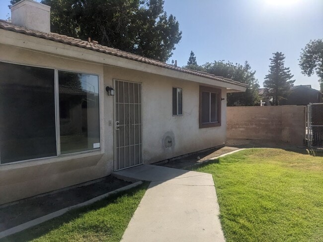 2720 Gosford Rd