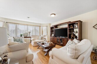85 Devon Terrace in Kearny, NJ - Building Photo - Building Photo