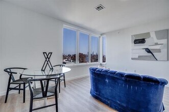306 Bergen Ave in Jersey City, NJ - Building Photo - Building Photo
