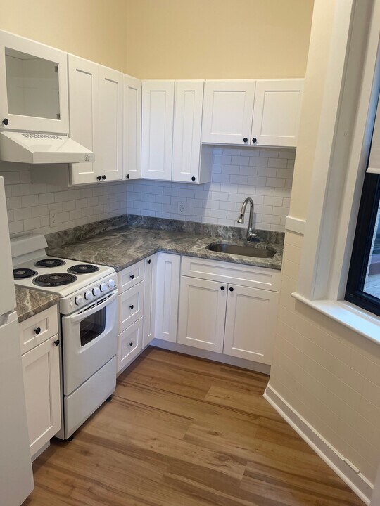 508 Beacon St, Unit 43 in Boston, MA - Building Photo