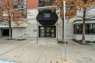 700 Grove St in Jersey City, NJ - Building Photo