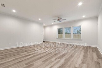 8543 Clarke Rd in Mobile, AL - Building Photo - Building Photo