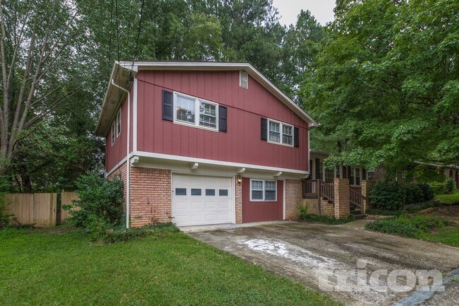 761 San Miguel Dr in Stone Mountain, GA - Building Photo - Building Photo