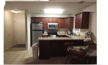 1104 N Elm St in Rolla, MO - Building Photo - Building Photo