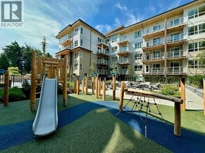 723 Grover Ave in Coquitlam, BC - Building Photo - Building Photo