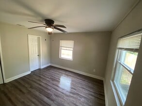 25 Julian St in Greenville, SC - Building Photo - Building Photo