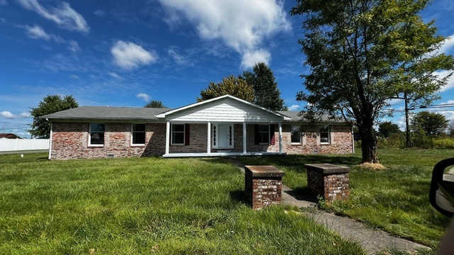 201 Chambliss Dr in Hardinsburg, KY - Foto de edificio