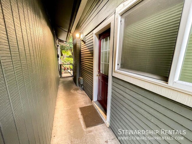 754 W 12th Ave in Eugene, OR - Building Photo - Building Photo