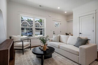 211 S High St in McMinnville, TN - Building Photo - Building Photo