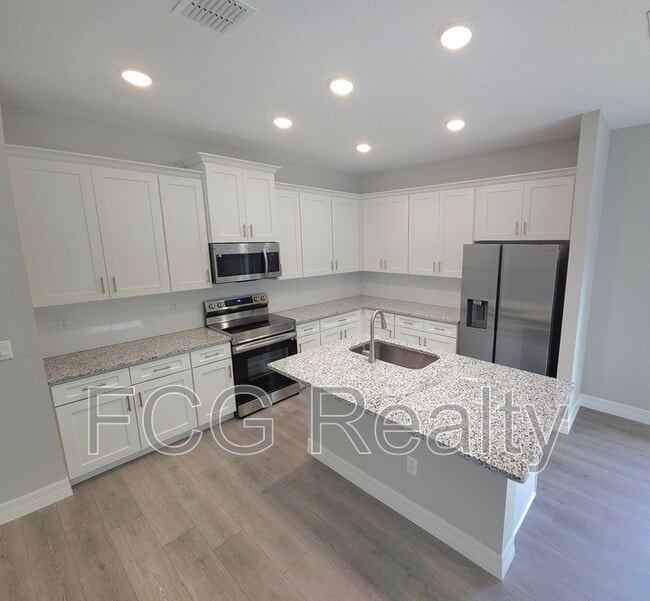 11120 N Iron Dr in Citrus Springs, FL - Building Photo - Building Photo