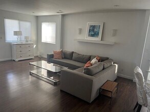 1625 Wellesley Ave in Los Angeles, CA - Building Photo - Building Photo