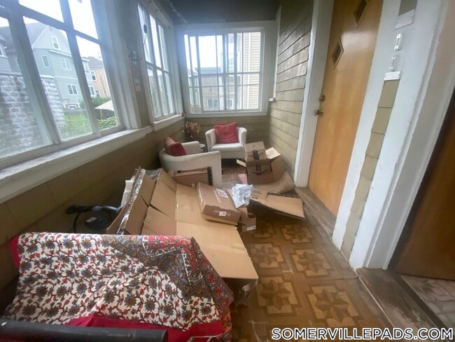 102 W Adams St