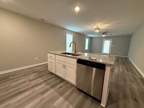 2070 Rogers Dr in Fayetteville, NC - Building Photo - Building Photo