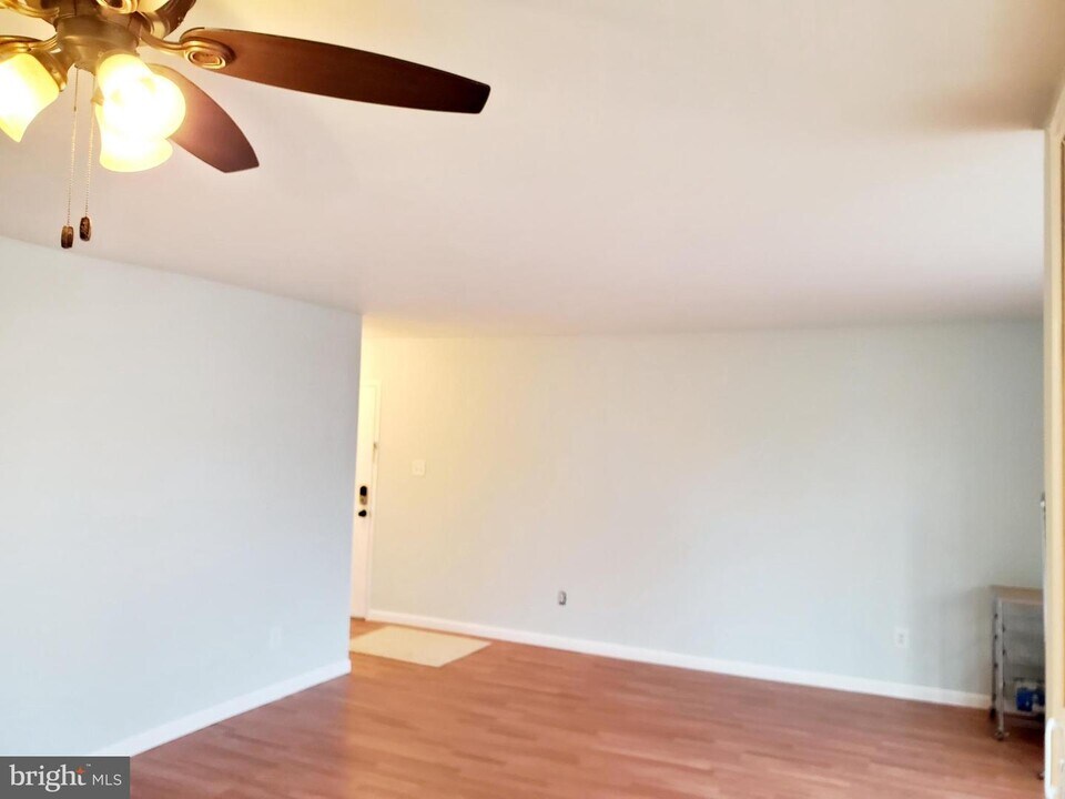 10250 Prince Pl-Unit -24-107 in Largo, MD - Building Photo