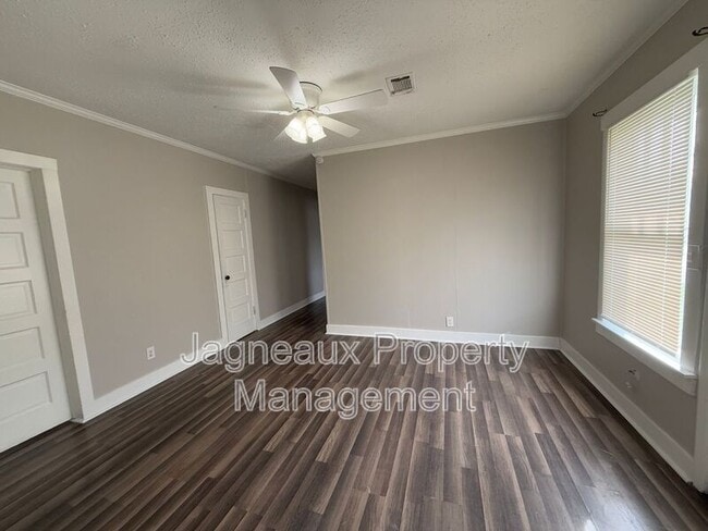 116 S Stanford St in Sulphur, LA - Building Photo - Building Photo