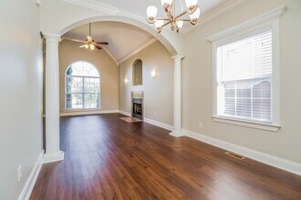 2641 Westhaven Dr in Murfreesboro, TN - Foto de edificio - Building Photo