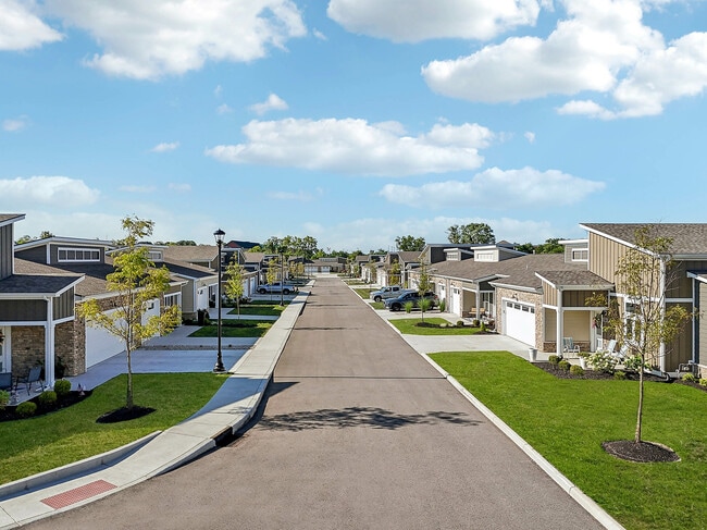 Dogwood Commons in Centerville, OH - Foto de edificio - Building Photo