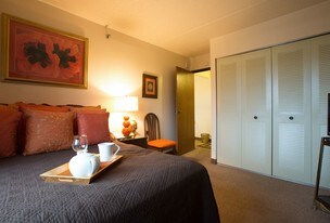 Farmington Place - Income-Based 62+