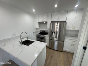 16656 Horace St, Unit B in Los Angeles, CA - Building Photo - Building Photo