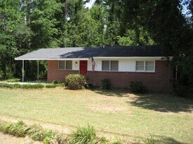 Single Family - Central Auburn in Auburn, AL - Building Photo