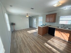 110 N Michigan St in Lawrence, KS - Building Photo - Building Photo