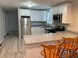 42 Arch St, Unit Room 1 in Providence, RI - Building Photo
