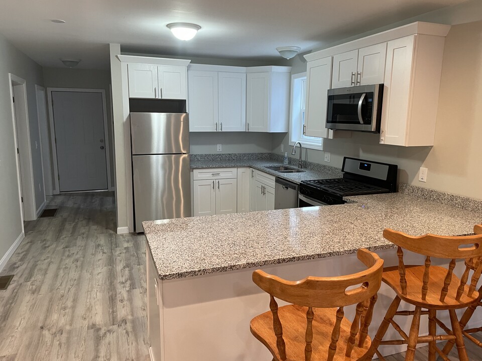 42 Arch St, Unit Room 1 in Providence, RI - Building Photo