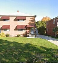 87 Greencrest Ter, Unit 89 Greencrest