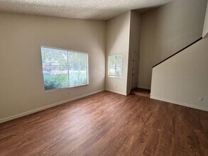 43301 20th St W in Lancaster, CA - Building Photo - Building Photo