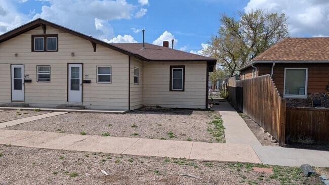 property at 406 E 9th St