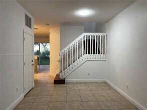 2145 NE 7th St in Homestead, FL - Building Photo - Building Photo