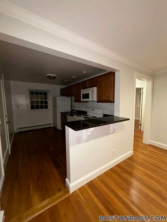 67 Wyman St in Newton, MA - Building Photo