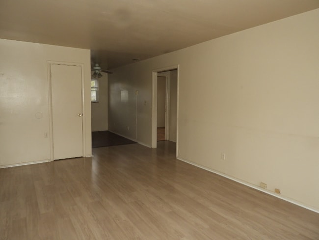 6006 Dickson Rd in Indianapolis, IN - Building Photo - Building Photo