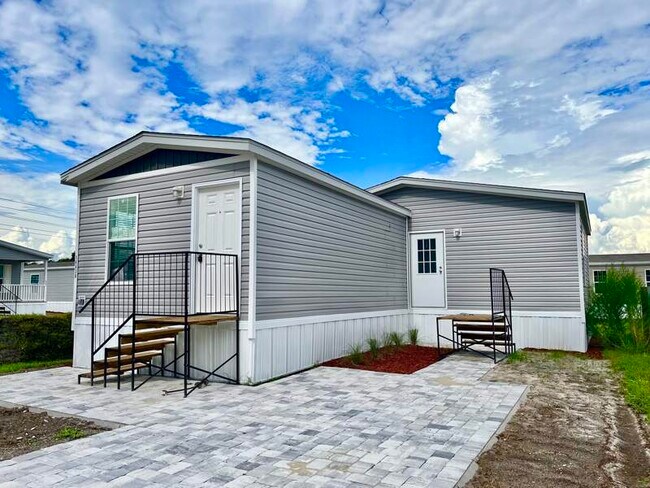 property at 16830 Oak Leaf Ct