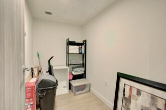 963 Expo Blvd in Vancouver, BC - Building Photo - Building Photo