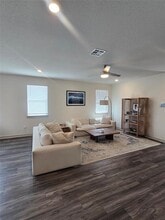 7517 Smallwood Dr in Austin, TX - Building Photo - Building Photo