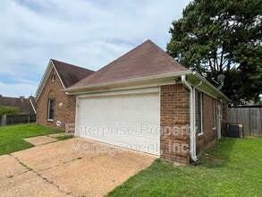 5503 Kindle Creek Dr in Memphis, TN - Building Photo - Building Photo