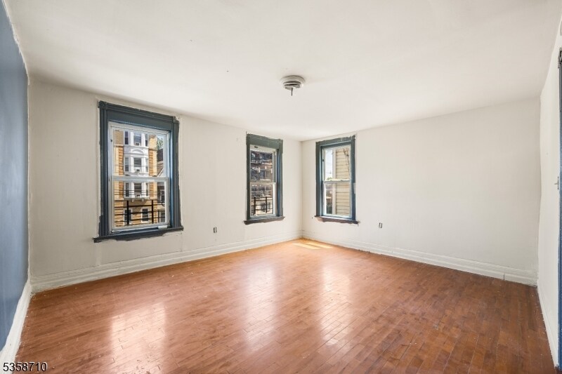 416 Summer Ave in Newark, NJ - Building Photo