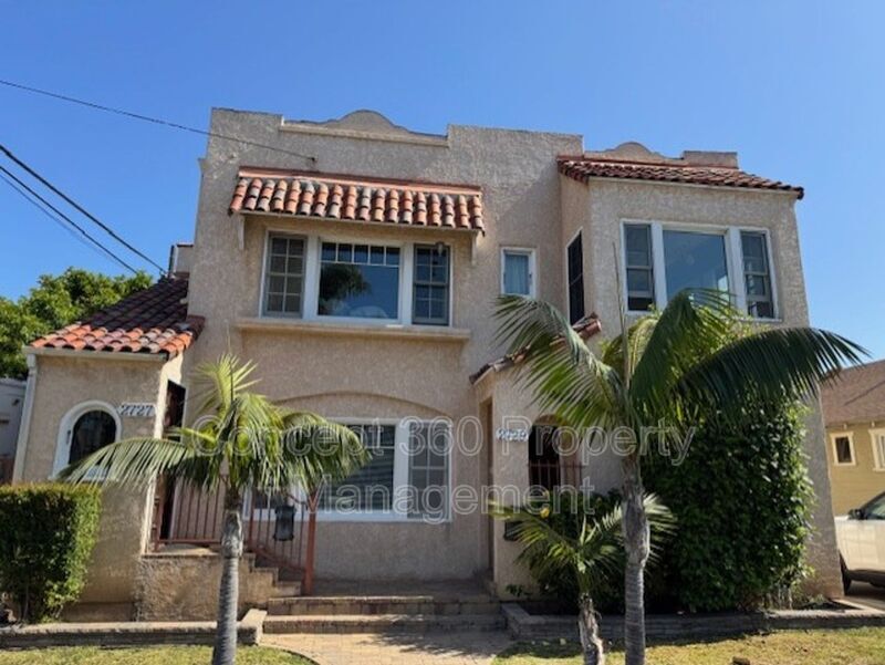 2729 E De Soto St in Long Beach, CA - Building Photo