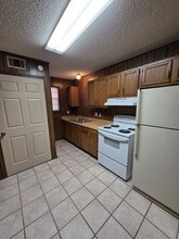 702 E 11th St in Russellville, AR - Building Photo - Building Photo
