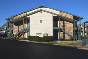 Autumn Brook Apartments in Dallas, TX - Foto de edificio - Building Photo