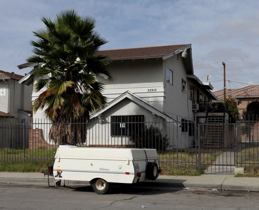 22912 Allies Pl in Moreno Valley, CA - Foto de edificio