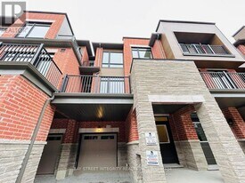 514 Littlewood Ln in Ajax, ON - Building Photo