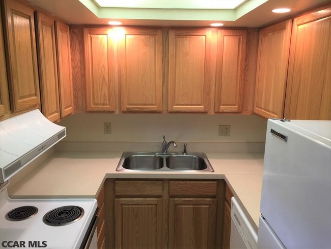 800 Stratford Dr, Unit 32 in State College, PA - Building Photo - Building Photo
