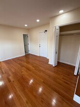 30 Elm St, Unit 2 in Newark, NJ - Foto de edificio - Building Photo