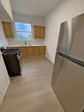 2801 San Marino St in Los Angeles, CA - Building Photo - Building Photo