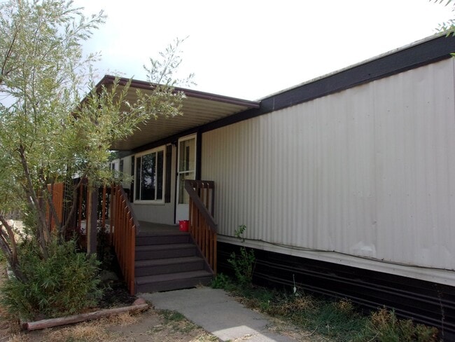 307 NE Miller St in Madras, OR - Building Photo - Building Photo